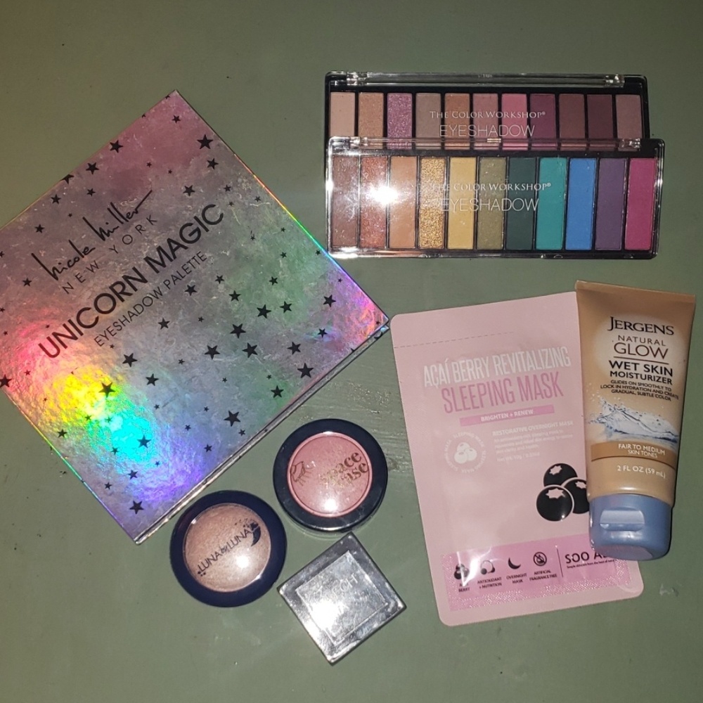 🆕️🆕️Beauty Lot! 🆕️